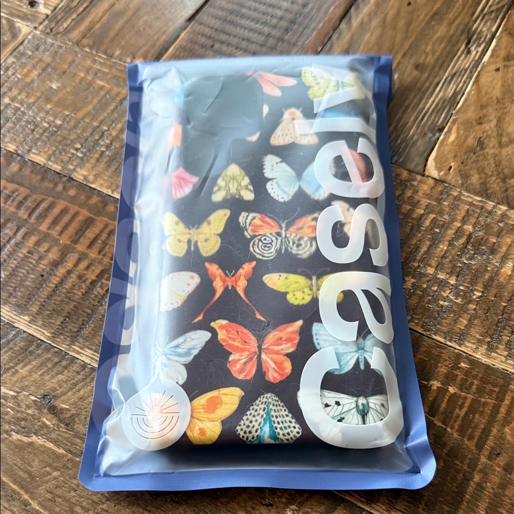 Casely Butterfly Phone Case - Samsung Galaxy S22